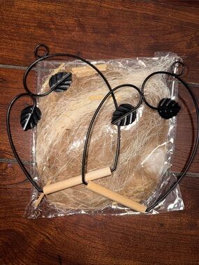 Black Metal Leaf Bird Perch with Natural Wood Dowels